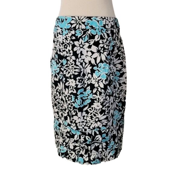 Cato Dresses & Skirts - Cato Floral Black Blue White Pencil Ruffle Back Skirt Size 8